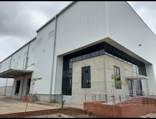 6,000M² WAREHOUSE TO LET IN POMONA