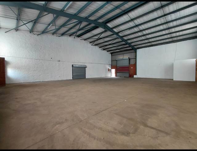 381M² WAREHOUSE TO LET IN CLAYVILLE