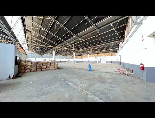 2,800M² WAREHOUSE TO LET IN TROJAN