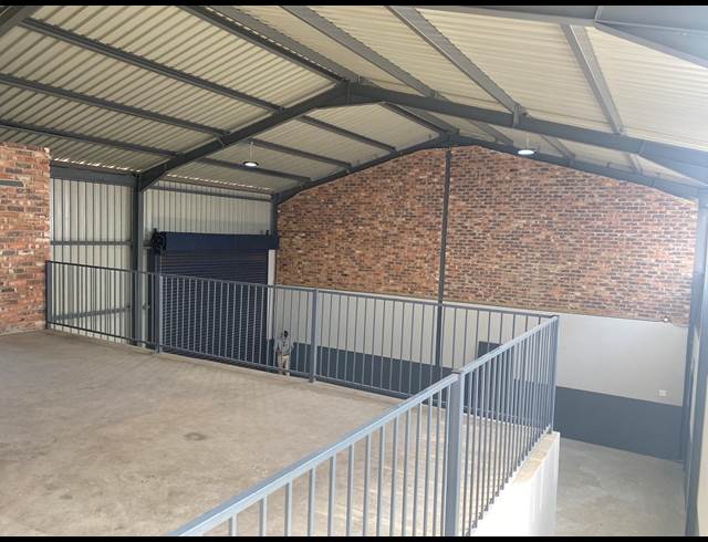 225M² WAREHOUSE TO LET IN HALFWAY HOUSE