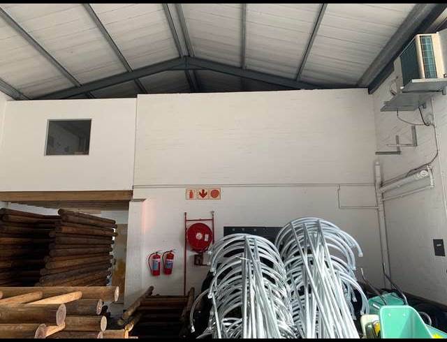 315M² WAREHOUSE RENTED IN CAPRICORN