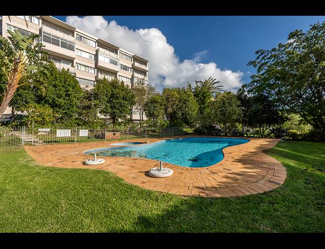 2.5 BEDROOM APARTMENT TO LET IN GREEN POINT