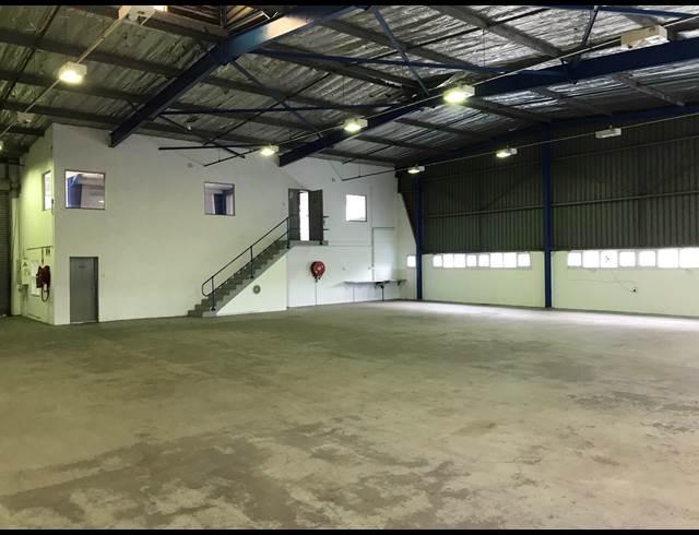 563M² FACTORY TO LET IN WESTMEAD