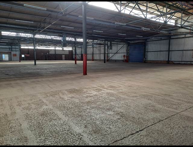 2,694M² WAREHOUSE TO LET IN ANDERBOLT