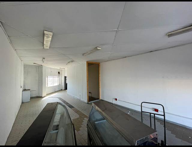 75M² WAREHOUSE TO LET IN STRIJDOMPARK