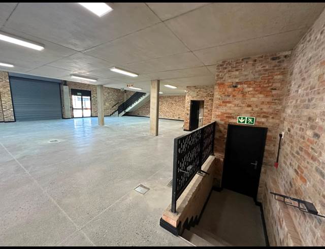499.29M² WAREHOUSE TO LET IN RIVERSANDS