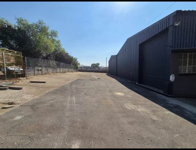1,200M² WAREHOUSE TO LET IN WADEVILLE