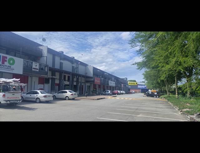1,271M² BUSINESS TO LET IN RIVERSIDE PARK