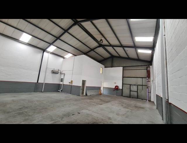 216M² WAREHOUSE TO LET IN KILLARNEY GARDENS