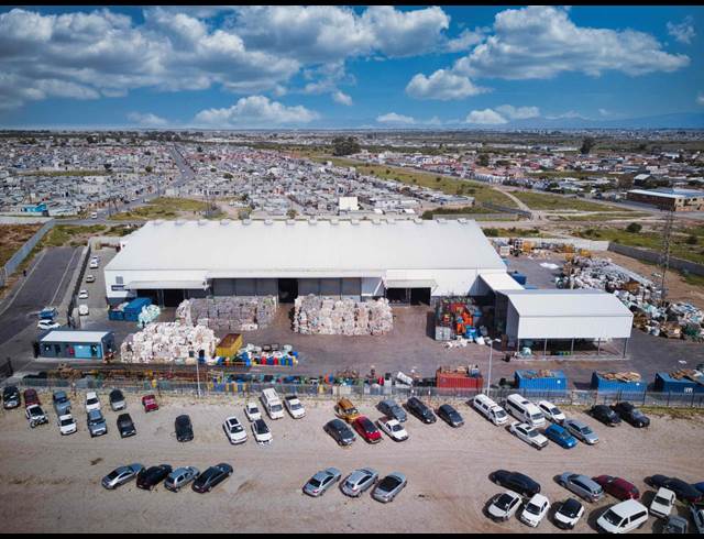 5,043M² WAREHOUSE RENTED IN BLACKHEATH INDUSTRIAL