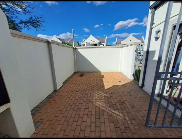 3 bed property to rent in REUNION PARK