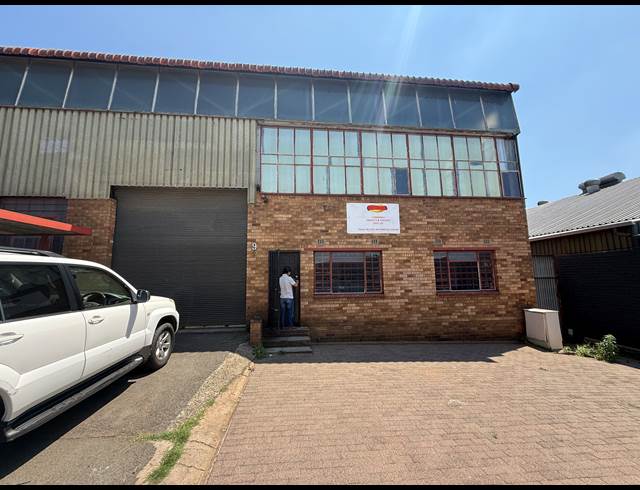 700M² WAREHOUSE TO LET IN DELVILLE