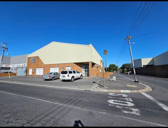 550M² WAREHOUSE TO LET IN PAROW CENTRAL