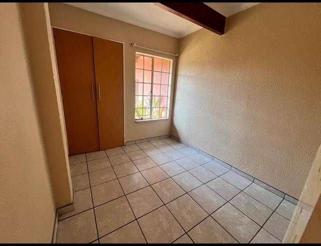 3 BEDROOM PROPERTY TO RENT IN DALPARK EXT 11