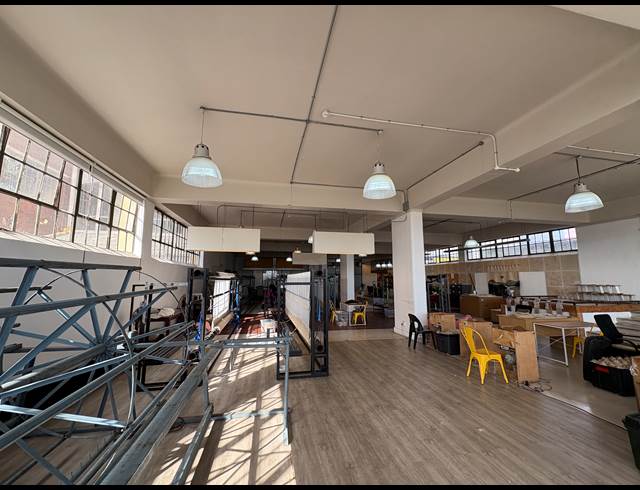 536M² OFFICE TO LET IN WOODSTOCK