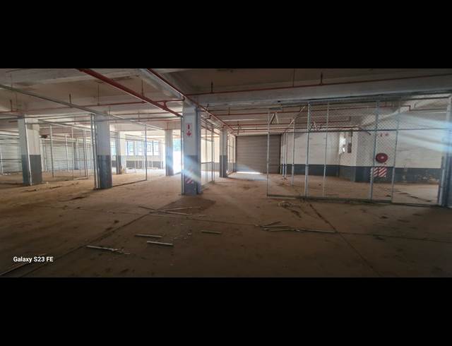 2,000M² WAREHOUSE TO LET IN SELBY