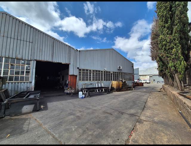 1,108M² WAREHOUSE TO LET IN WADEVILLE