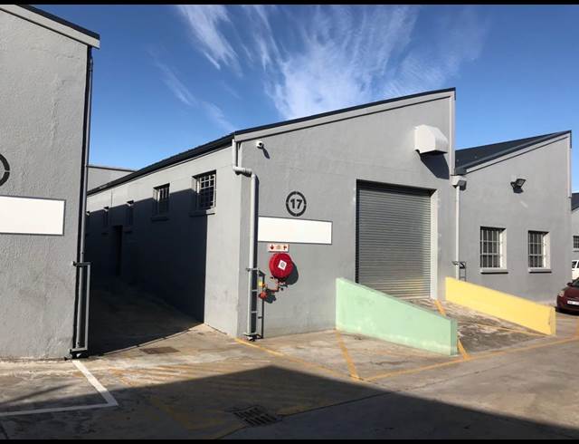 228M² WAREHOUSE TO LET IN KENSINGTON