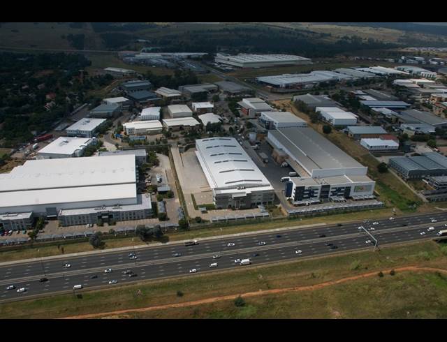 8,760M² WAREHOUSE TO LET IN LINBRO PARK