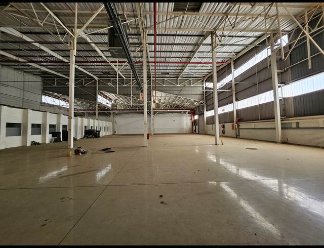 1,490M² WORKSHOP TO LET IN ROSSLYN
