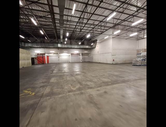 2,688M² WAREHOUSE TO LET IN BRACKENFELL CENTRAL