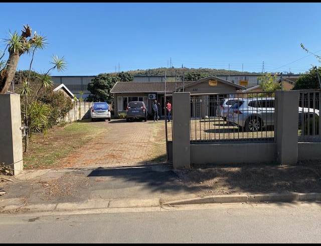 850M² INDUSTRIAL YARD TO LET IN AVOCA