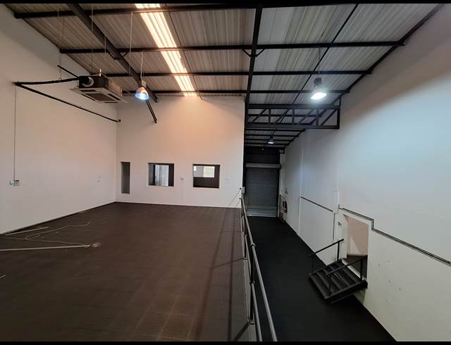 353M² WAREHOUSE TO LET IN NORTH RIDING