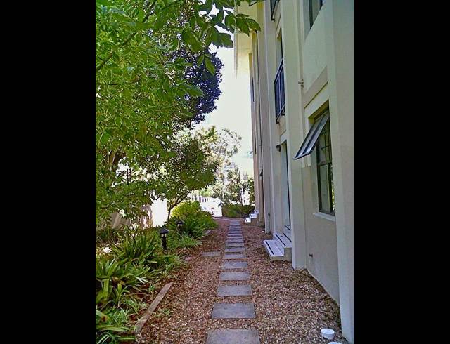 0 BEDROOM PROPERTY TO RENT IN RONDEBOSCH