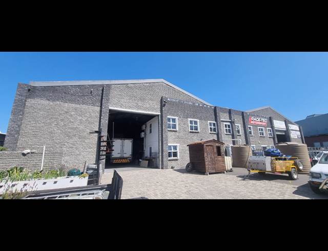 455M² WAREHOUSE TO LET IN AIRPORT INDUSTRIA