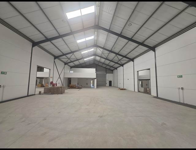 562M² WAREHOUSE TO LET IN FIRGROVE