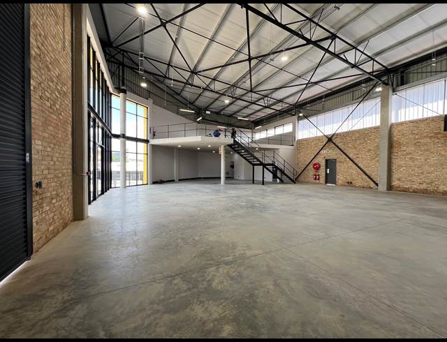 411M² WAREHOUSE TO LET IN STRIJDOMPARK