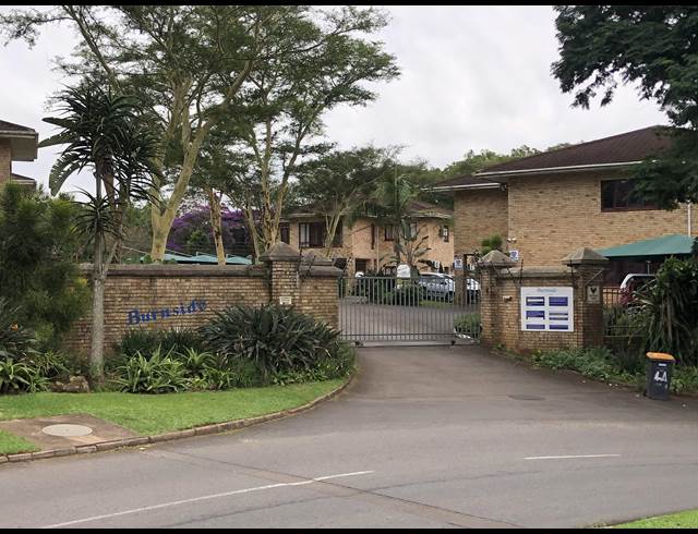 130M² BUSINESS CENTRE RENTED IN HILLCREST CENTRAL