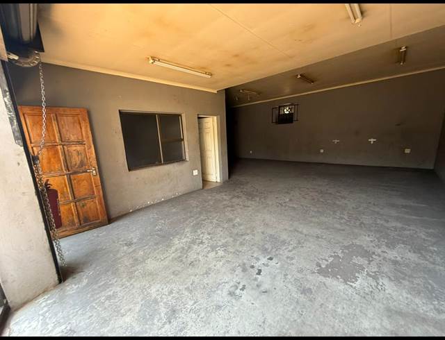 100M² WAREHOUSE TO LET IN DELAREY
