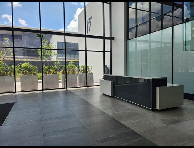 442M² OFFICE TO LET IN WATERFALL