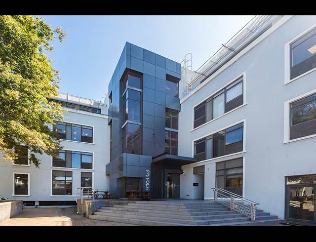 651M² OFFICE TO LET IN NEWLANDS
