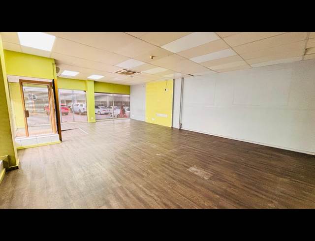 200M² BUILDING TO LET IN KRUGERSDORP CENTRAL