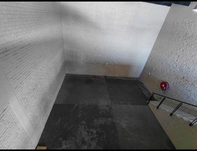135M² WAREHOUSE TO LET IN POMONA