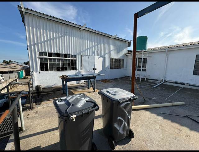 244M² WAREHOUSE TO LET IN GANTS PLAZA