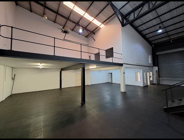 353M² WAREHOUSE TO LET IN NORTH RIDING