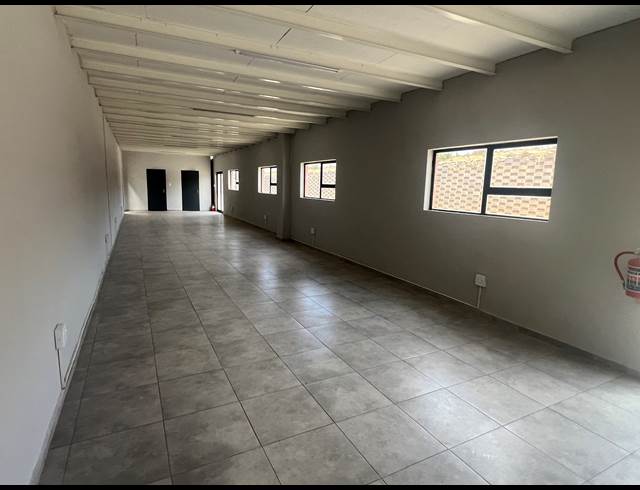 1,094M² WAREHOUSE TO LET IN COSMO BUSINESS PARK