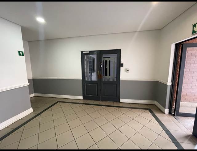 211M² OFFICE TO LET IN BARTLETT