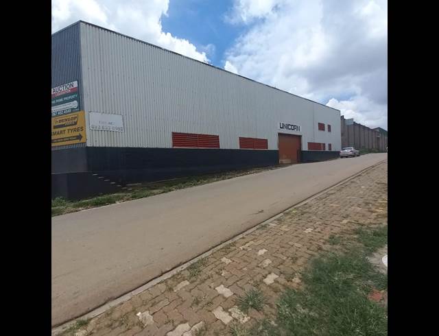 818M² WAREHOUSE TO LET IN CITY WEST