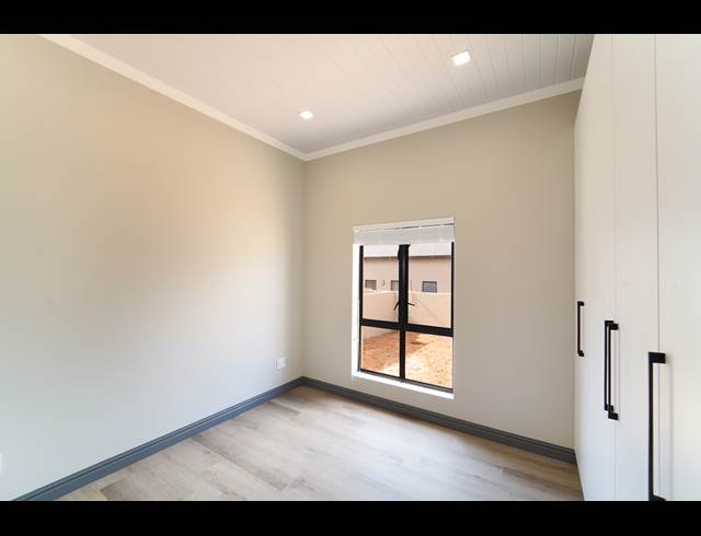 3 bed property to rent in ALTONA