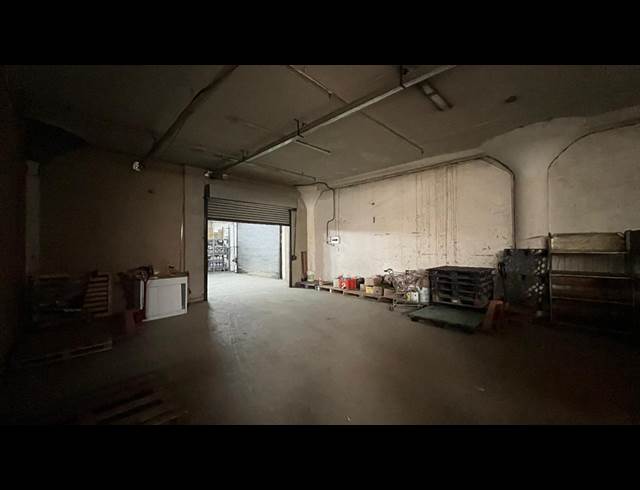 250M² WAREHOUSE TO LET IN SELBY