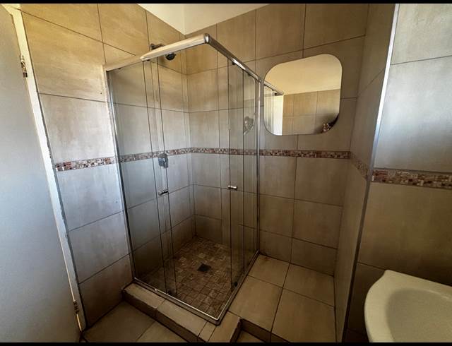 2 BEDROOM APARTMENT TO LET IN WENDYWOOD