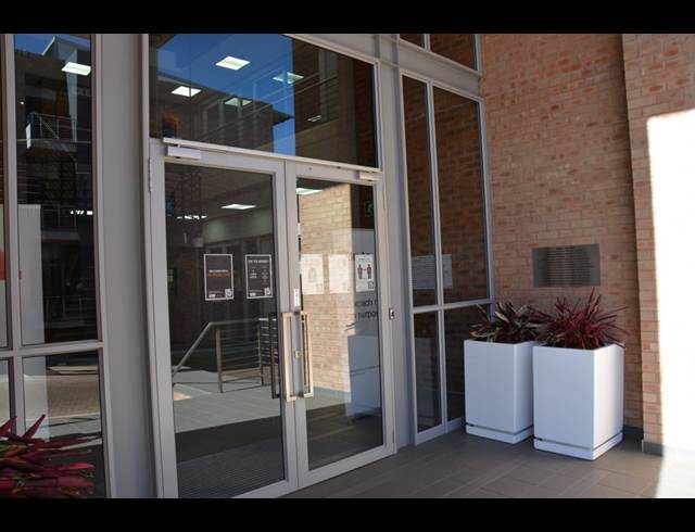 170M² OFFICE TO LET IN RIVERSIDE PARK