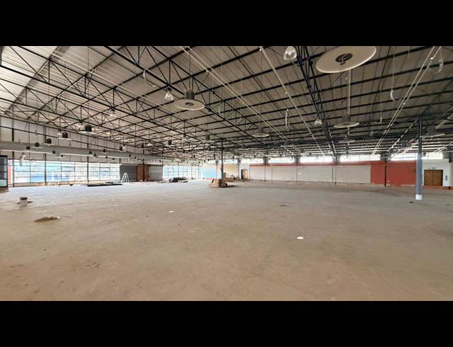 3,653M² WAREHOUSE TO LET IN ROSSLYN