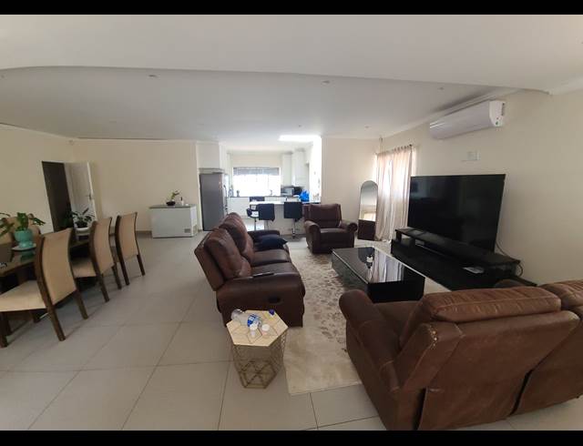 3 BEDROOM FREESTANDING TO LET IN SANDRINGHAM