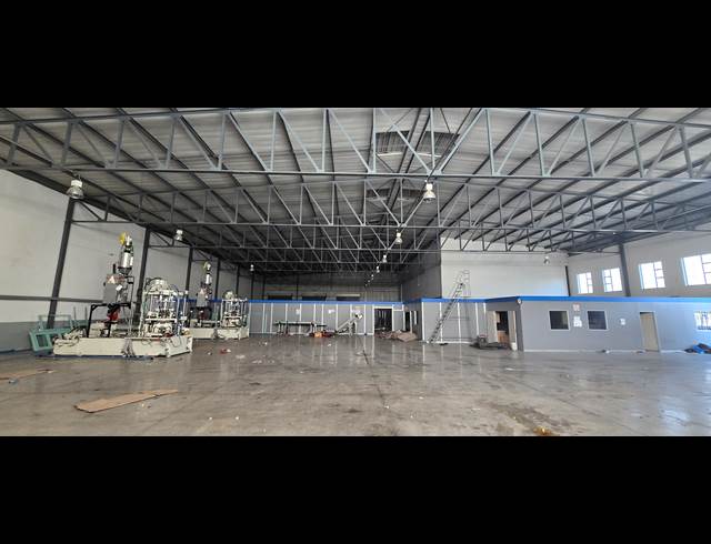 2,294M² WAREHOUSE TO LET IN COSMO BUSINESS PARK