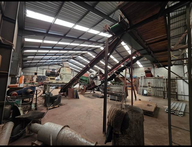 1,000M² WAREHOUSE TO LET IN SOMERSET WEST CENTRAL